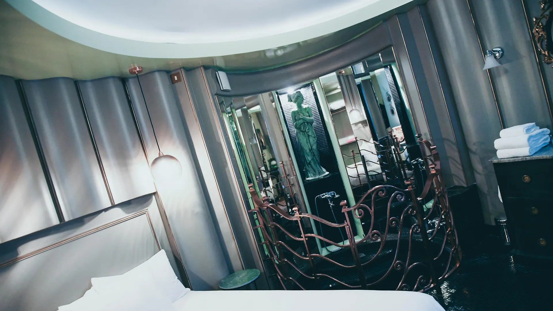 Hotel La Mondaine 3*