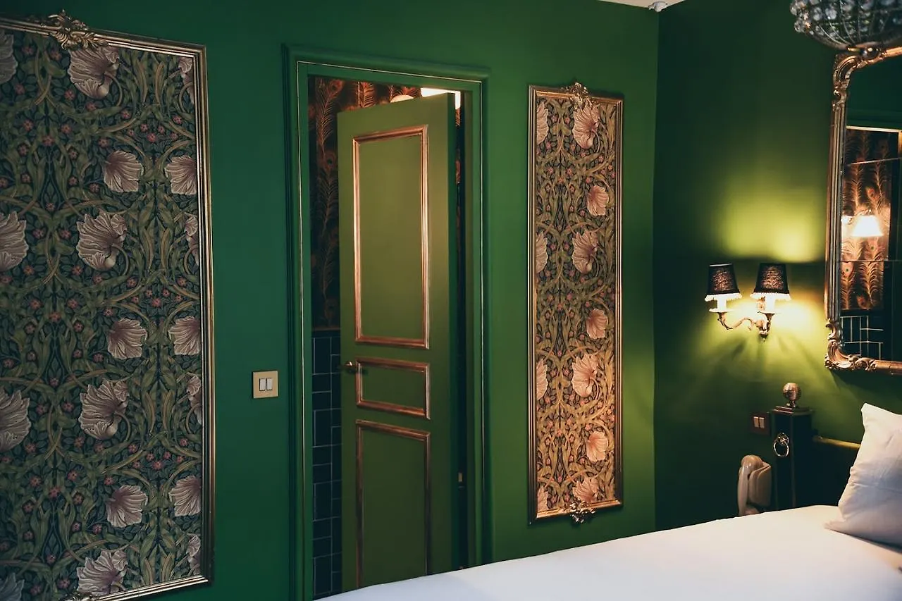 Hotel La Mondaine 3*